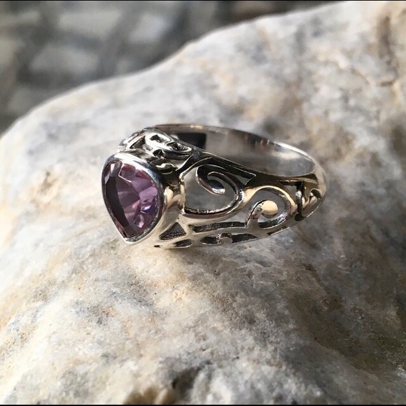 LAST ONE! Color change Alexandrite sterling ring - Picture 2 of 6
